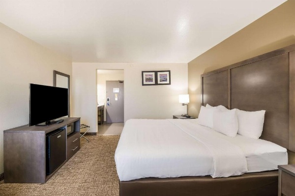 Comfort Inn image 11