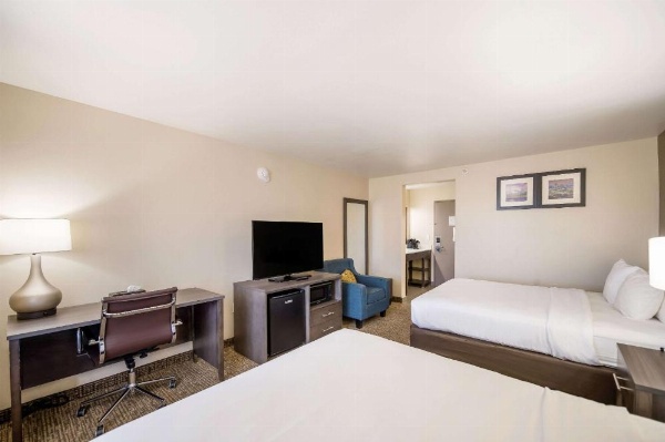 Comfort Inn image 14